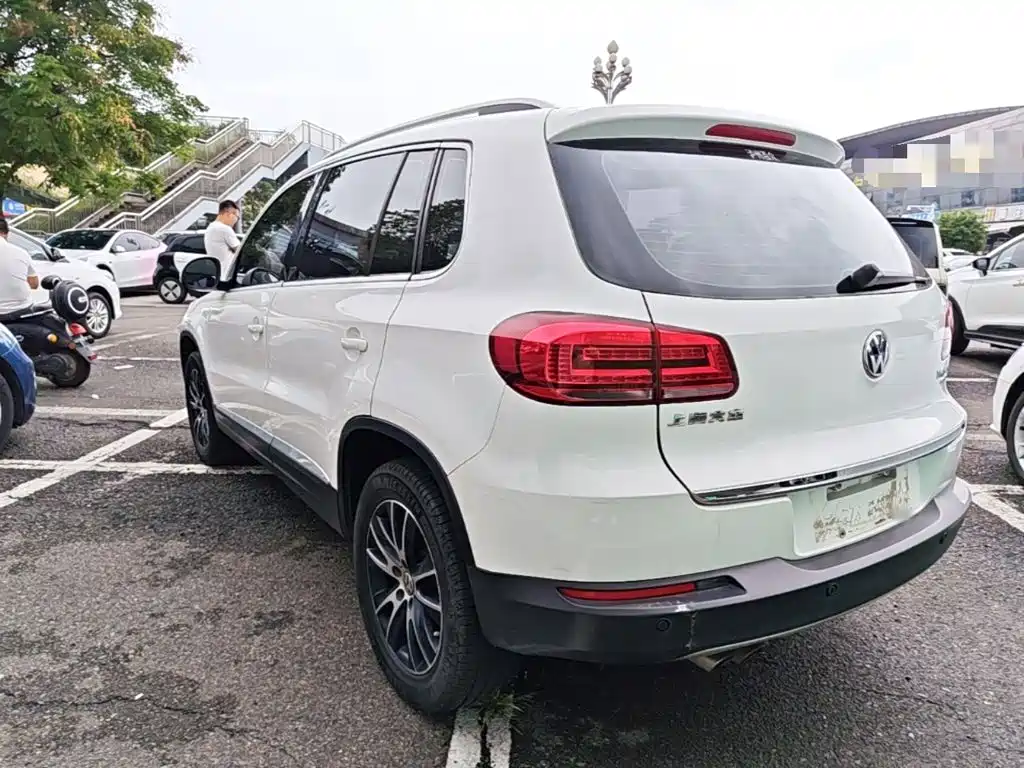 Volkswagen Tiguan — миниатюра 5