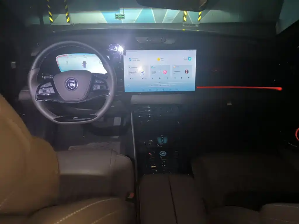 BYD Han — миниатюра 10