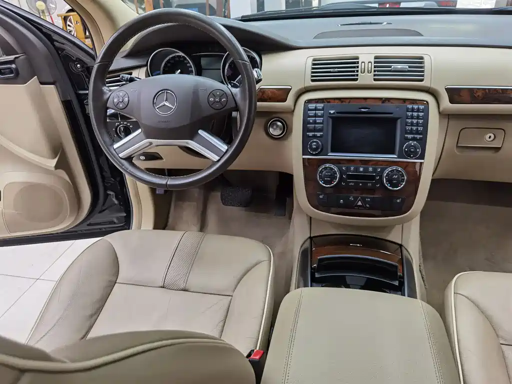 Mercedes-Benz R 2011 R 350 L 4MATIC