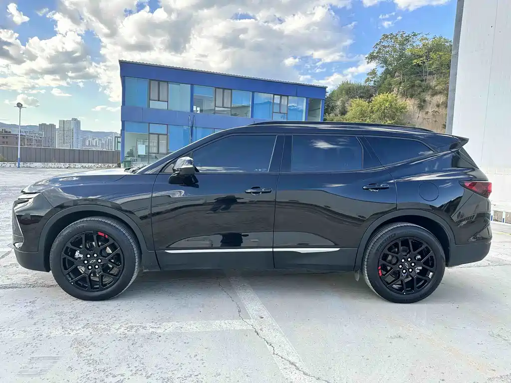 Chevrolet Blazer — миниатюра 3