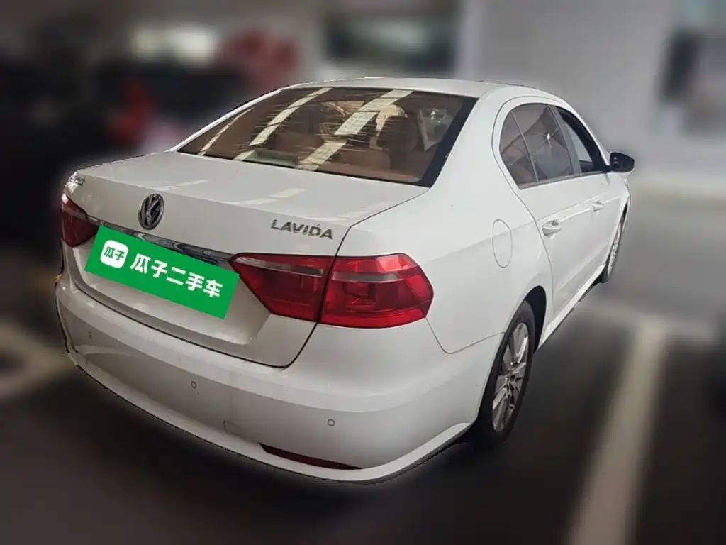 Volkswagen Lavida — миниатюра 10