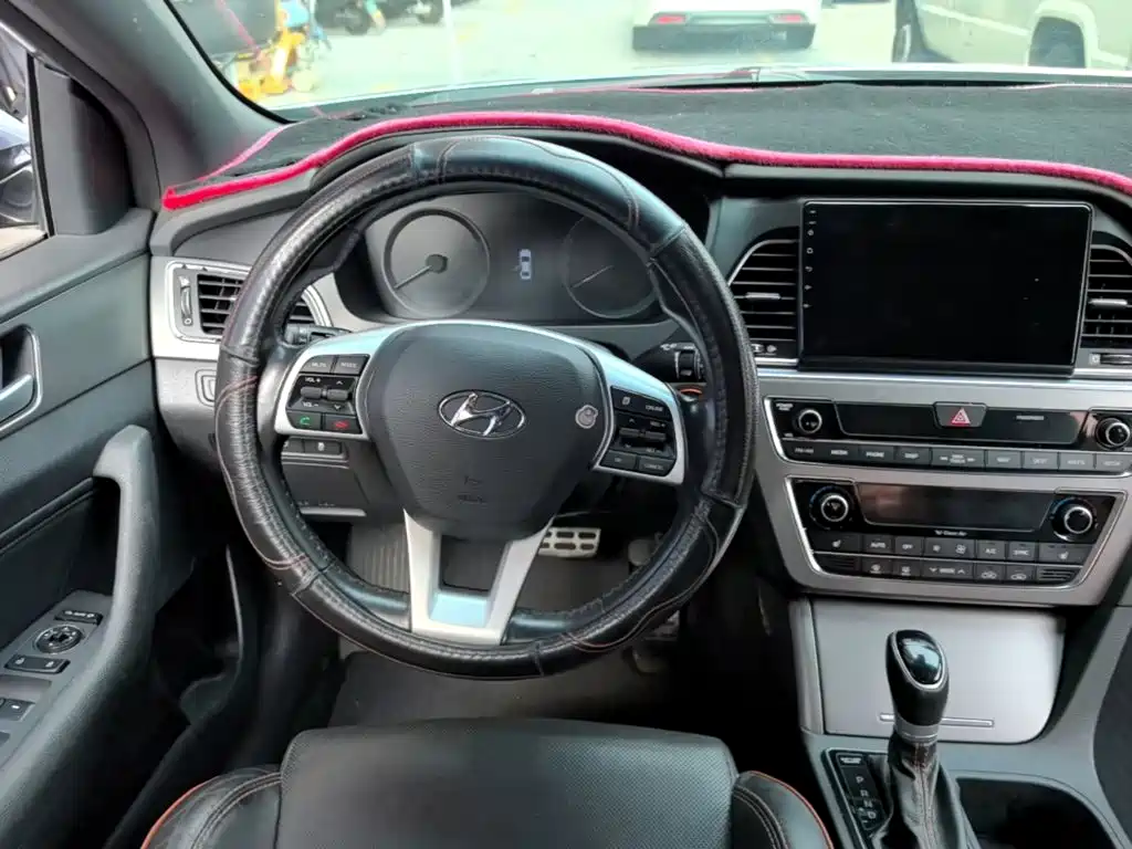 Hyundai Sonata — миниатюра 11