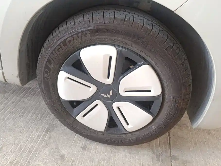 Wuling MINIEV — миниатюра 6