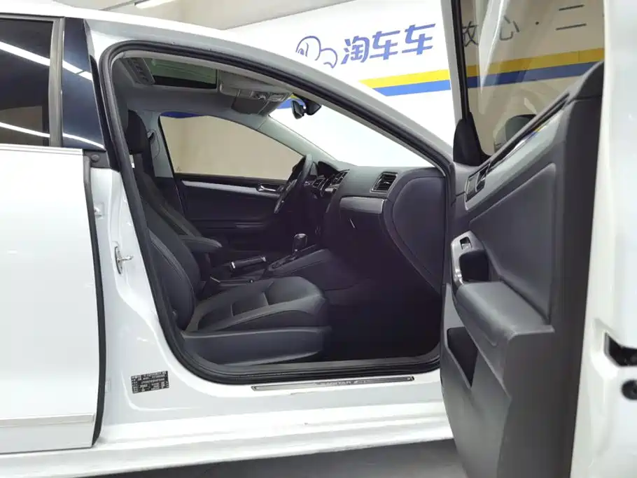 Volkswagen Sagitar — миниатюра 8