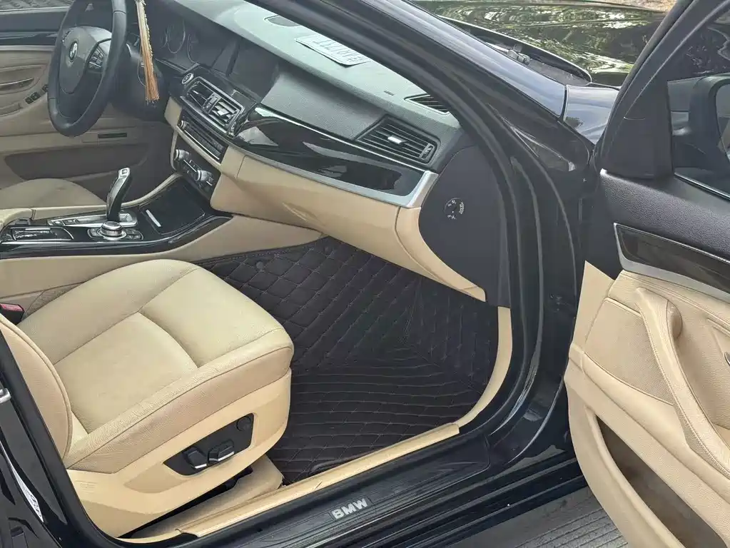 BMW 5 Series — миниатюра 16