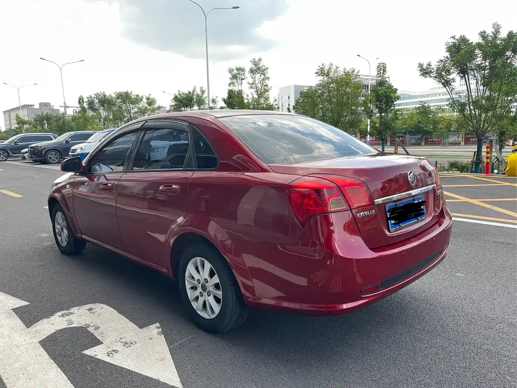 Buick Excelle — миниатюра 9