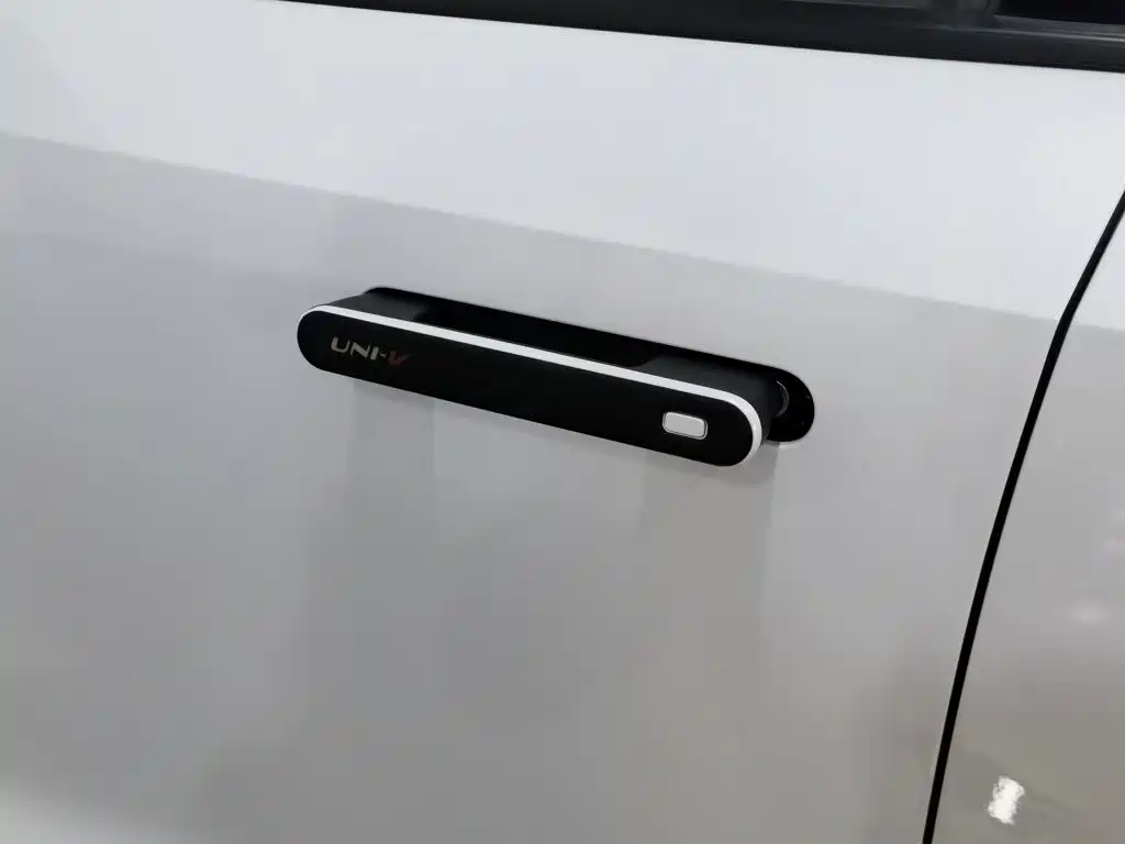 Changan UNI-V — миниатюра 18