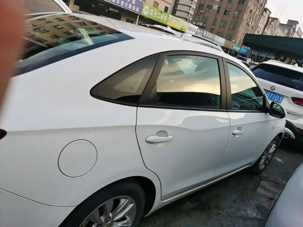 Buick Excelle — миниатюра 26