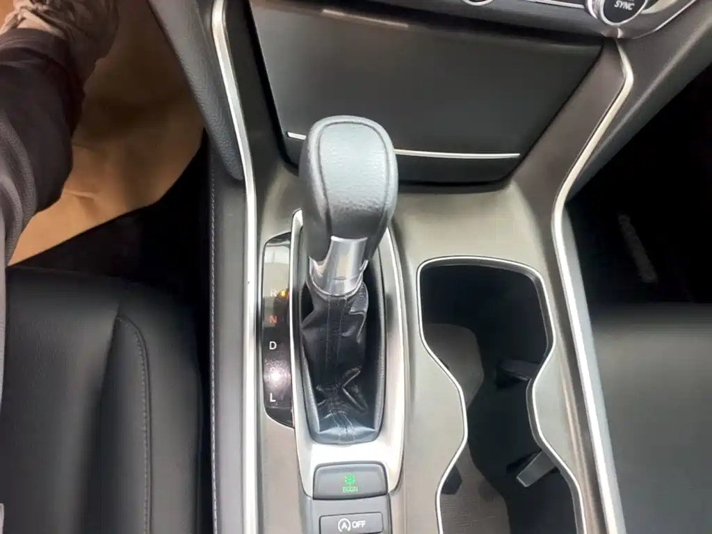 Honda Accord — миниатюра 14