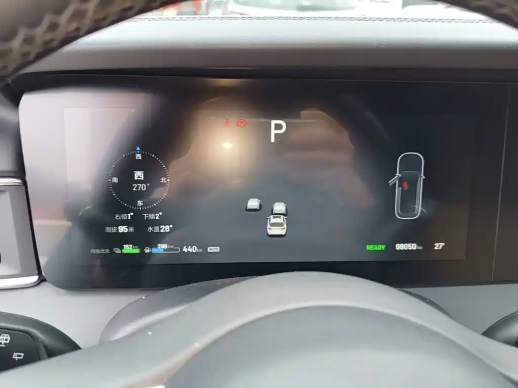Li Auto Li ONE — миниатюра 12