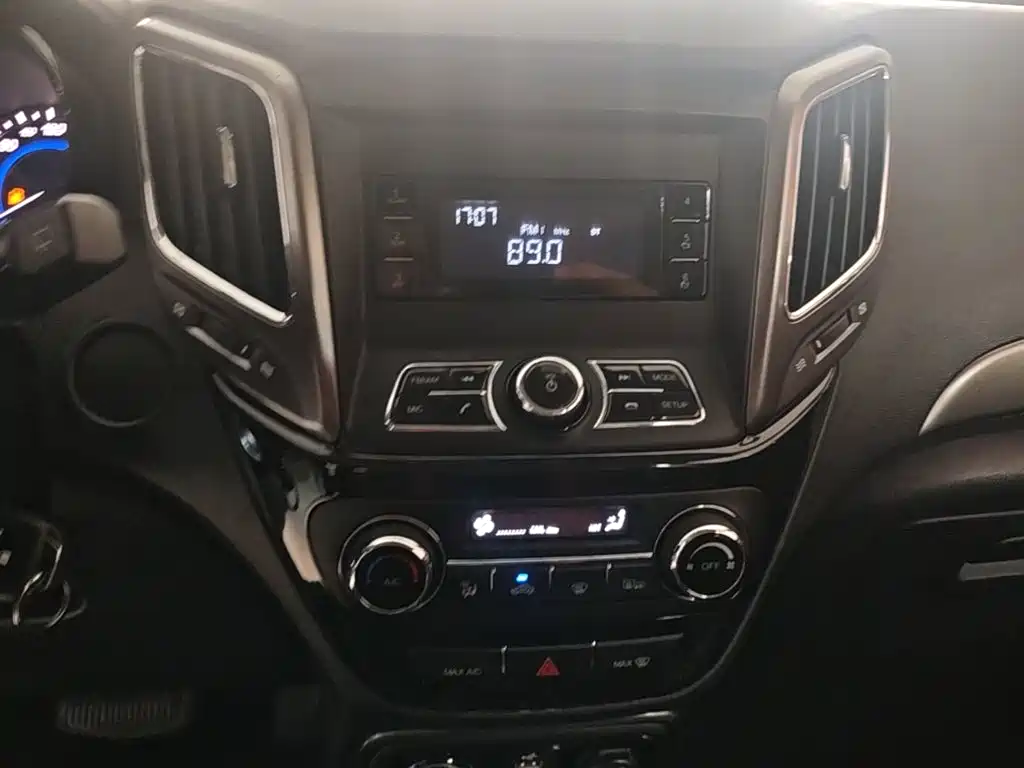 Changan CS15 — миниатюра 13