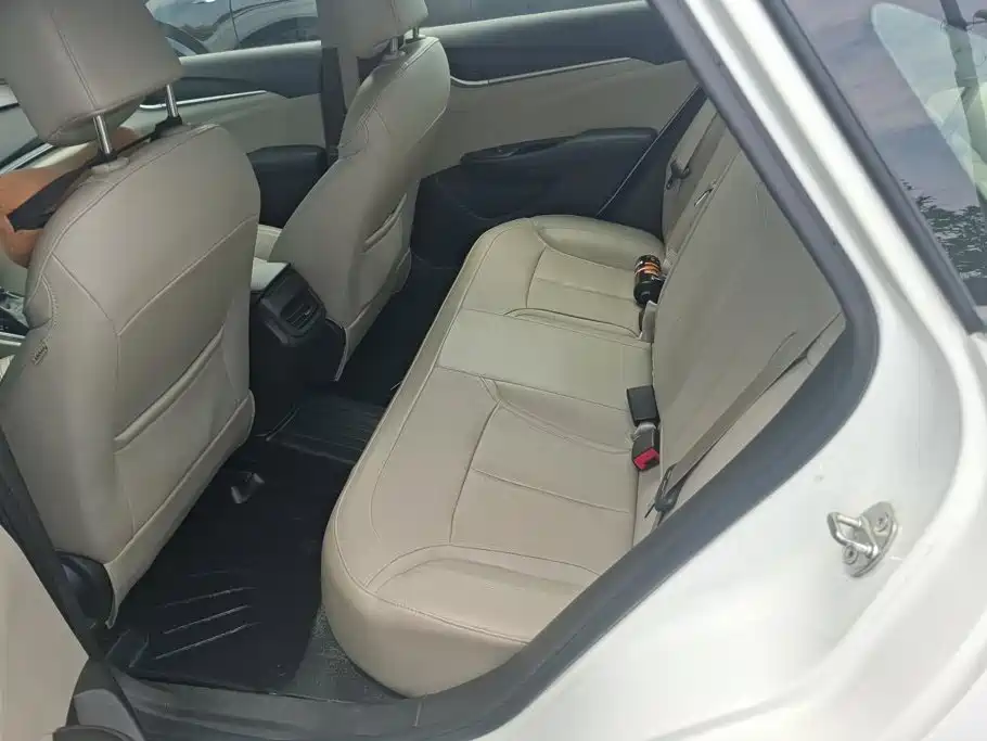 Buick Excelle — миниатюра 11