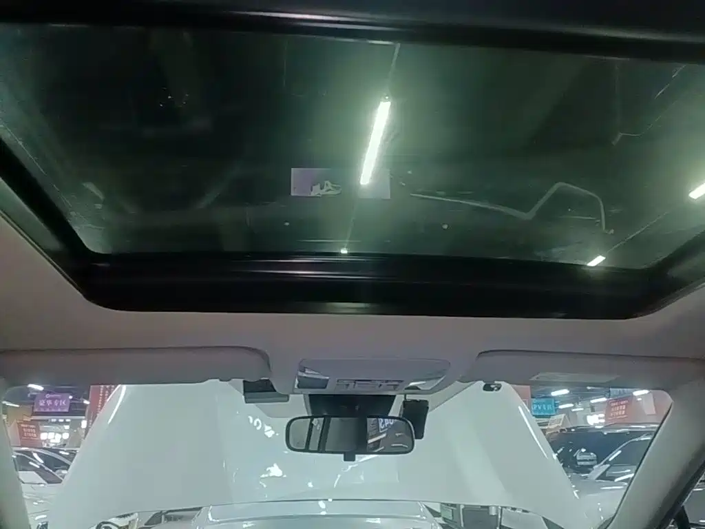 Toyota RAV4 — миниатюра 18