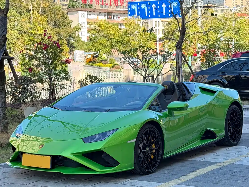 LAMBORGHINI HURACÁN