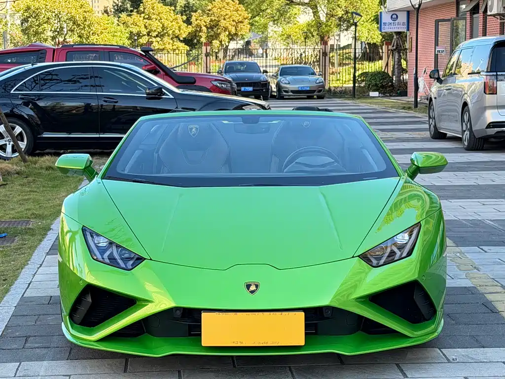 LAMBORGHINI HURACÁN