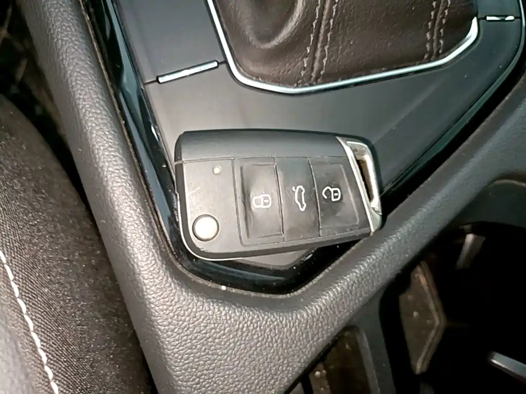 Volkswagen Tiguan L L 2025 330TSI AT R-Line