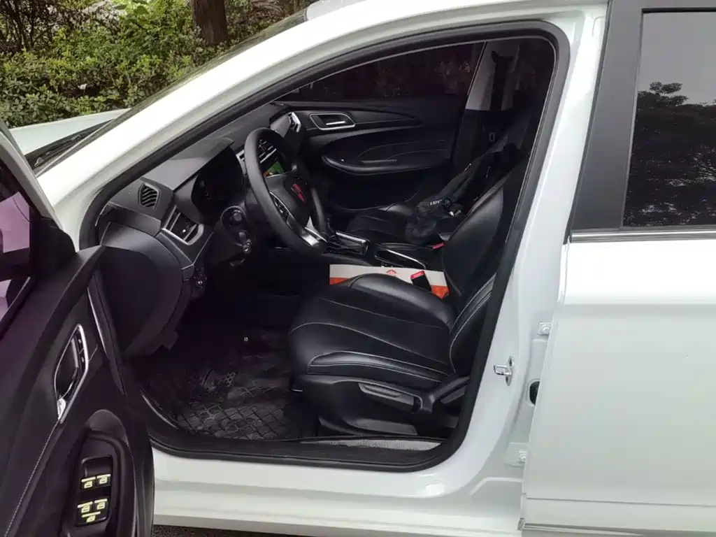 Roewe i5 — миниатюра 15