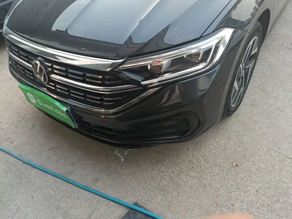 Volkswagen Sagitar — миниатюра 24