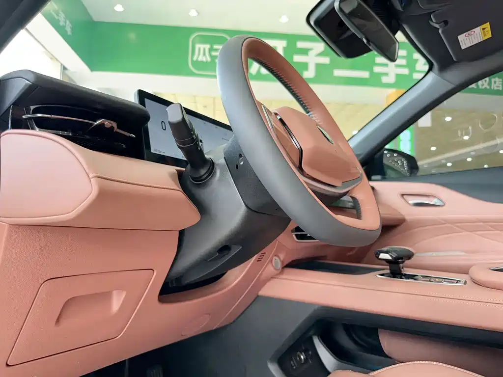Changan UNI-Z New Energy — миниатюра 8