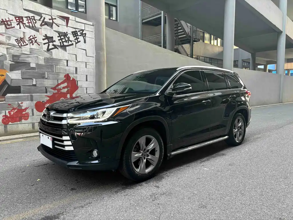 TOYOTA HIGHLANDER