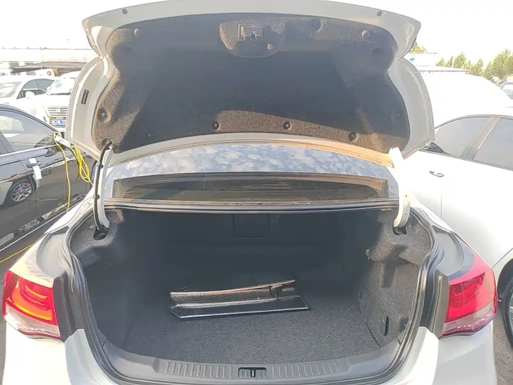 Chevrolet Malibu — миниатюра 19