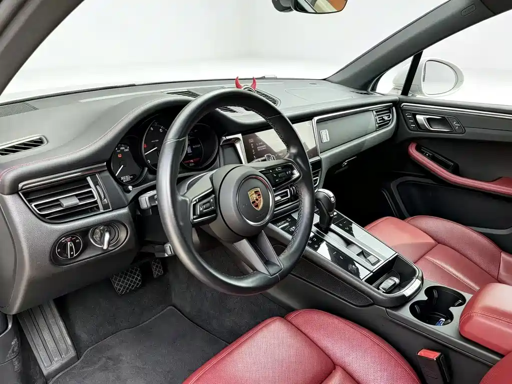 Porsche Macan — миниатюра 4