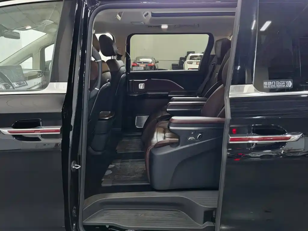 Hongqi Hongqi HQ9 — миниатюра 15