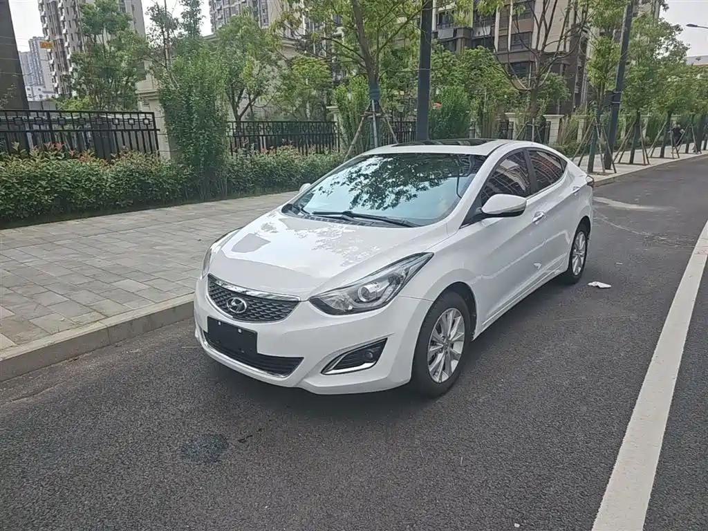 Купить Hyundai Elantra Langdong