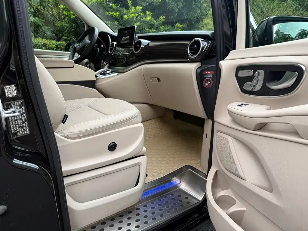 Mercedes-Benz V-Class — миниатюра 9