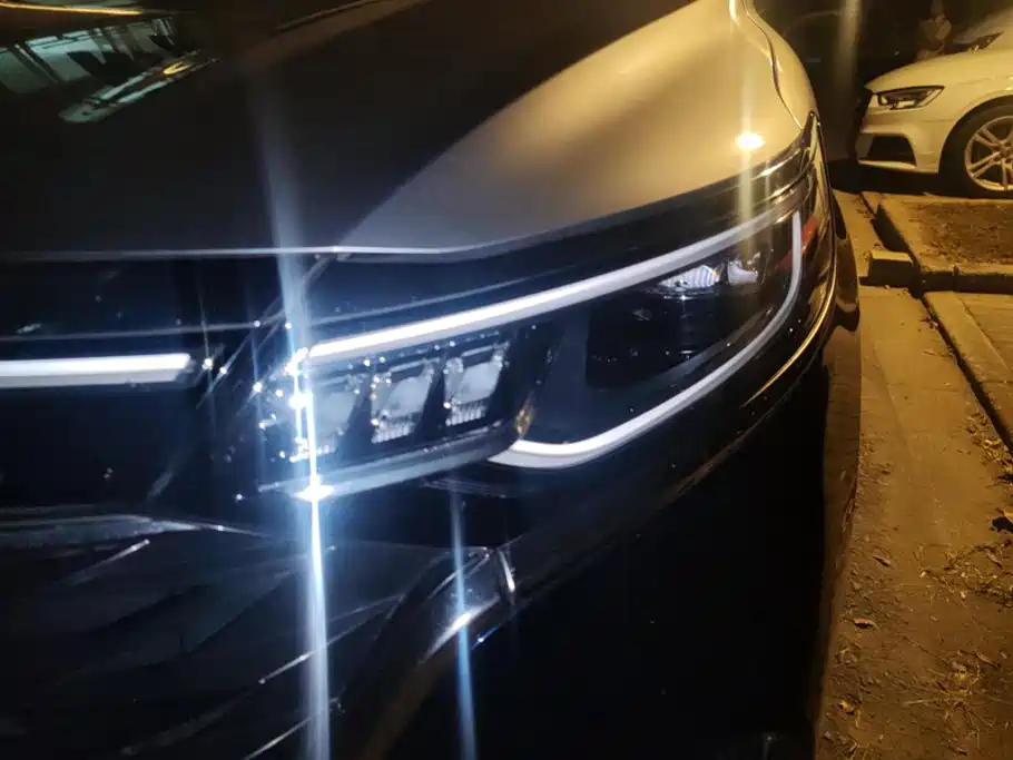Roewe iMAX8 — миниатюра 5
