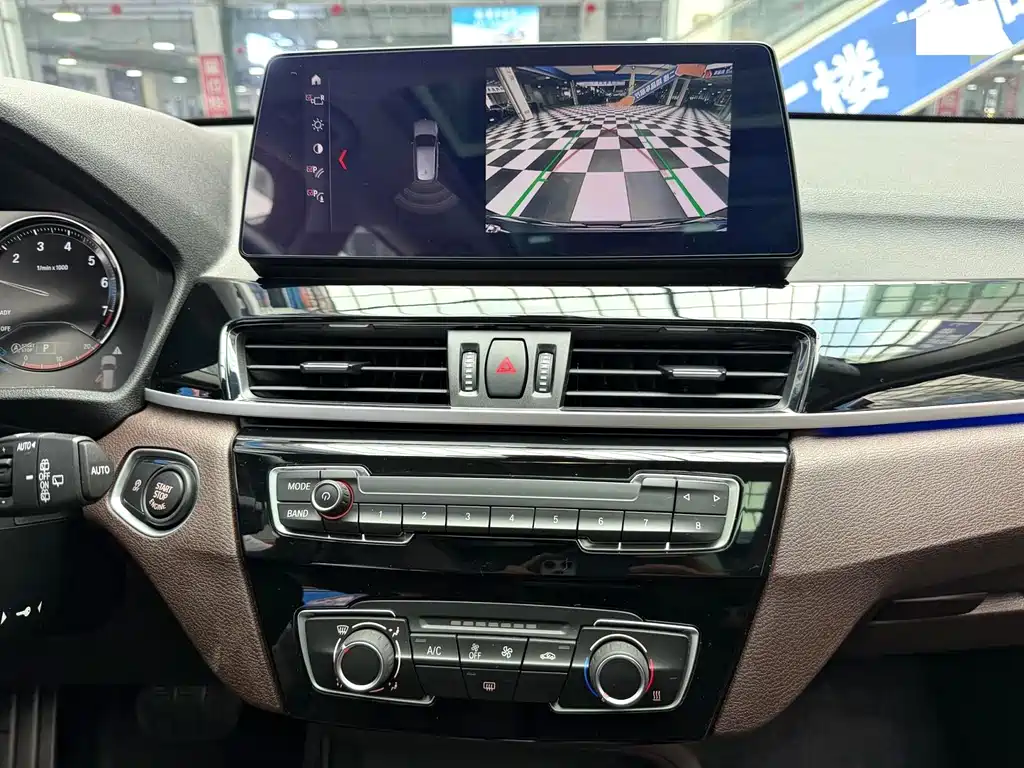 BMW X1 — миниатюра 13