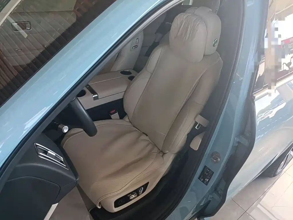 Li Auto Li L8 — миниатюра 15