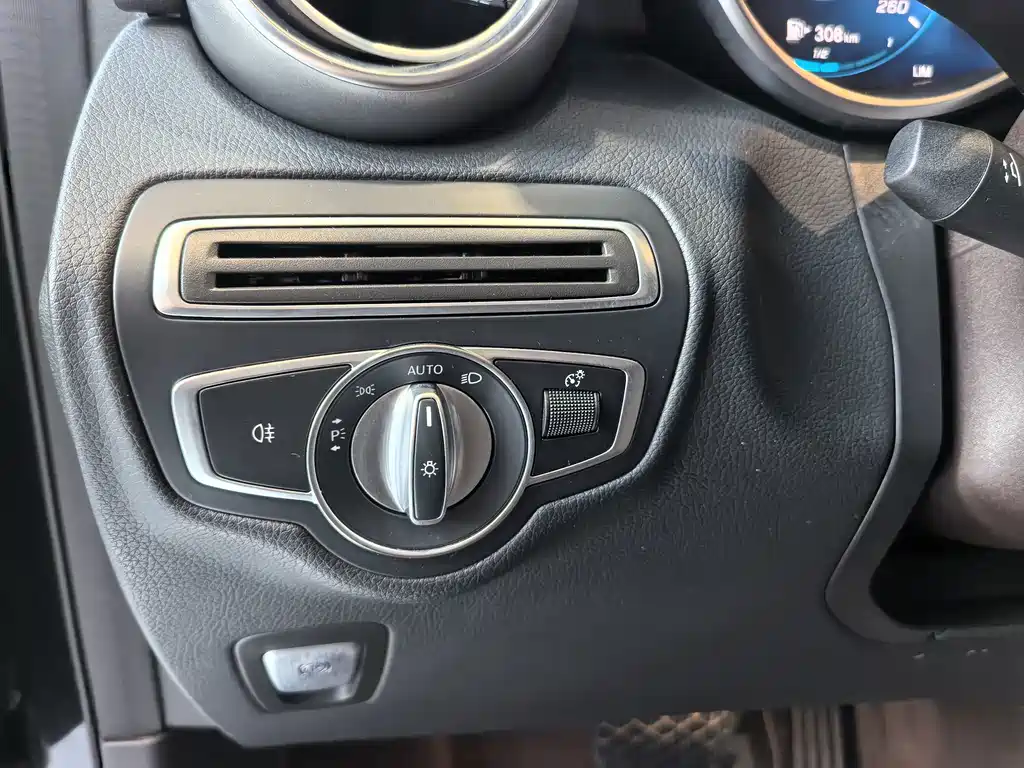 Mercedes-Benz GLC — миниатюра 5