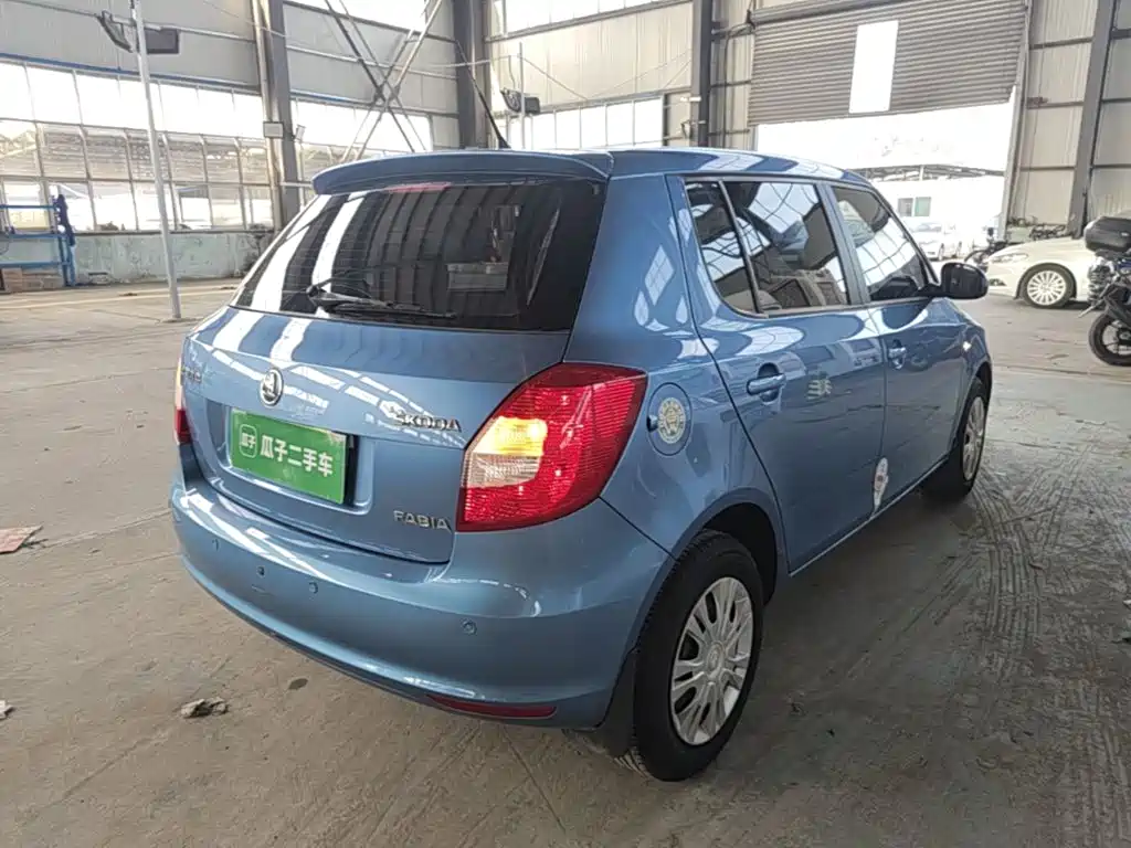 Skoda Fabia — миниатюра 7