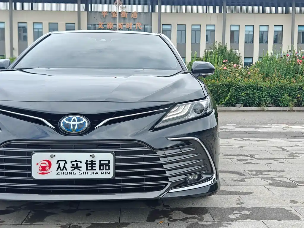 Toyota Camry — миниатюра 25
