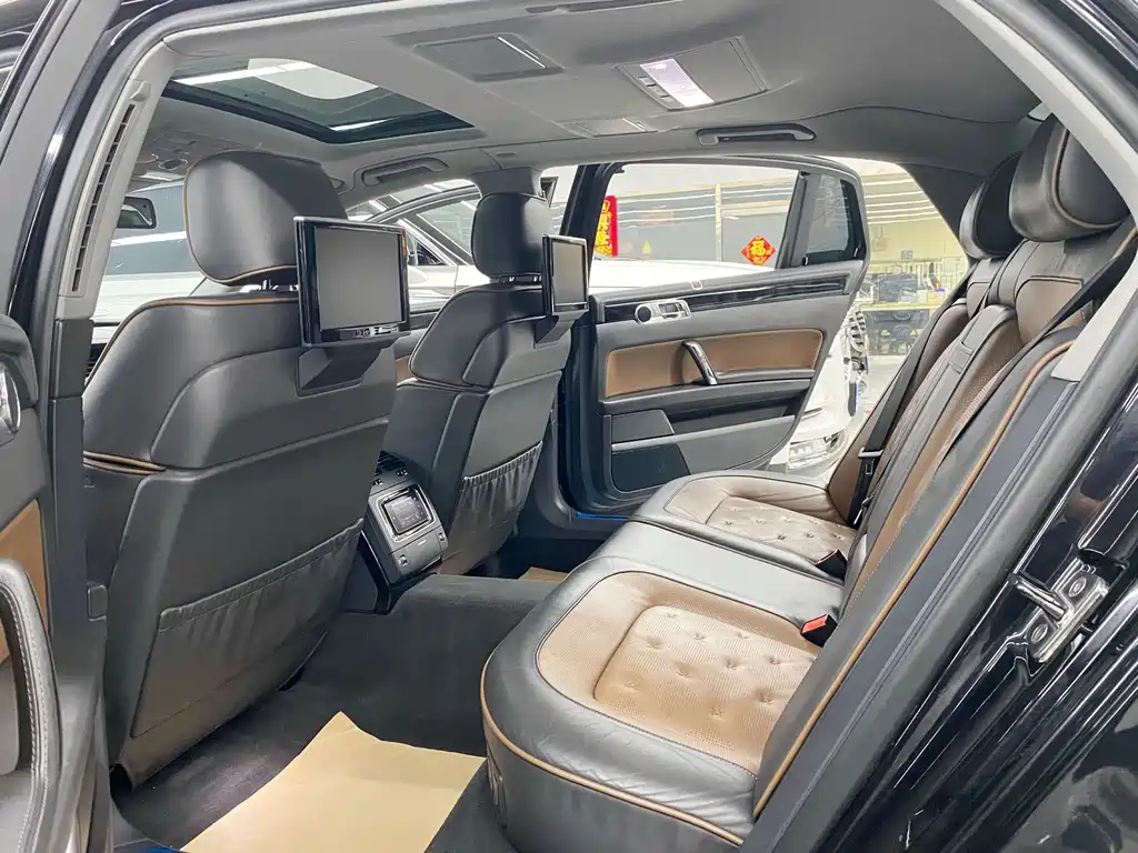 Volkswagen Phaeton — миниатюра 8