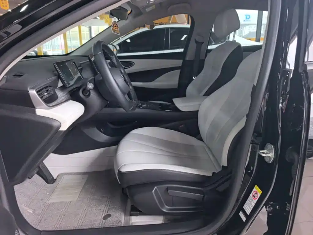 BYD Seal 05 DM-i — миниатюра 15