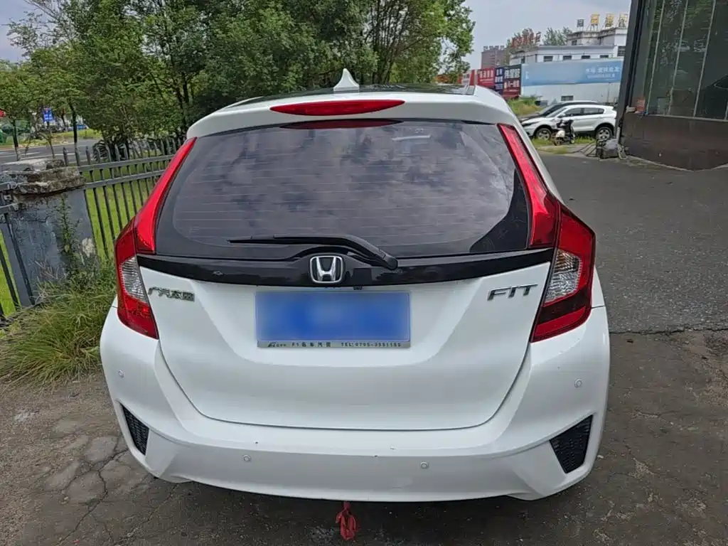 Honda Fit — миниатюра 6