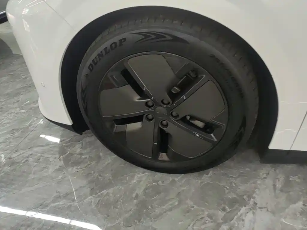 Li Auto Идеальный i6 — миниатюра 23