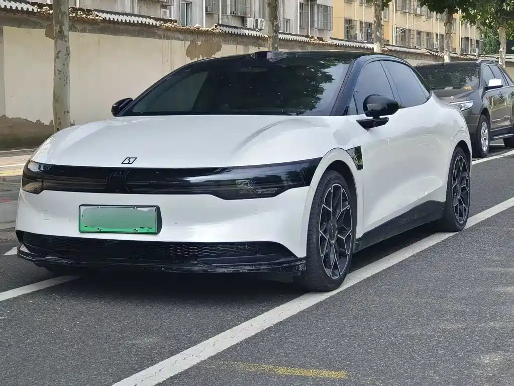 Zeekr 007