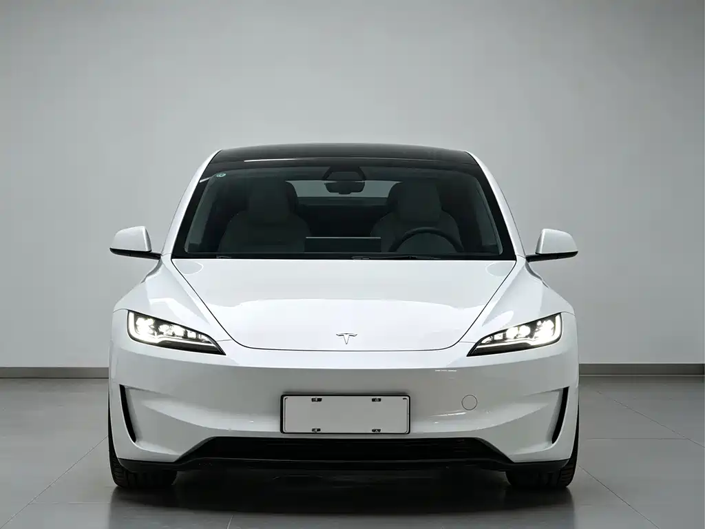 Tesla Model 3 — миниатюра 2