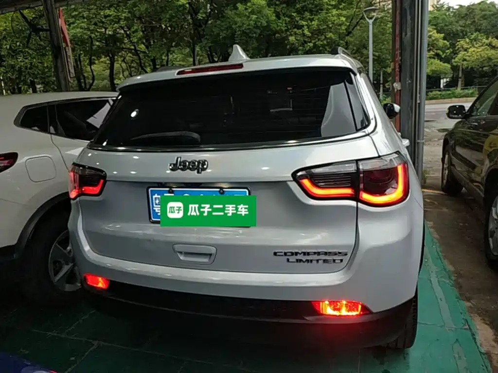 Jeep Compass — миниатюра 6