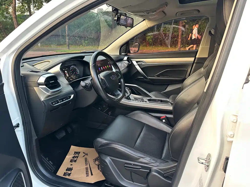 Geely Binyue — миниатюра 7