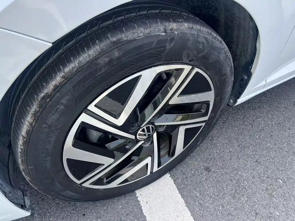 Volkswagen Sagitar — миниатюра 4