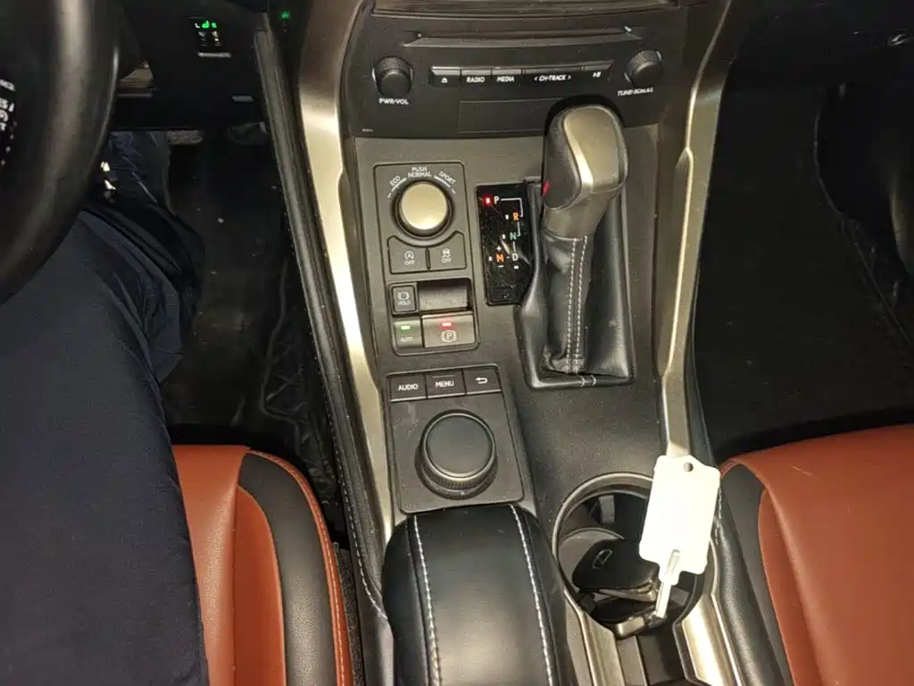 Lexus NX — миниатюра 14