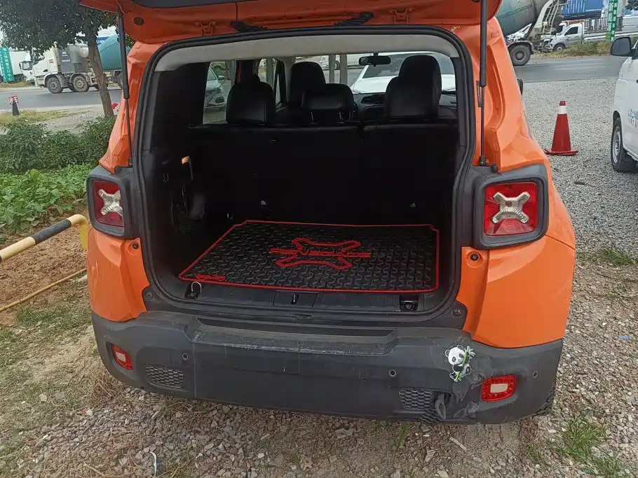 Jeep Renegade — миниатюра 4