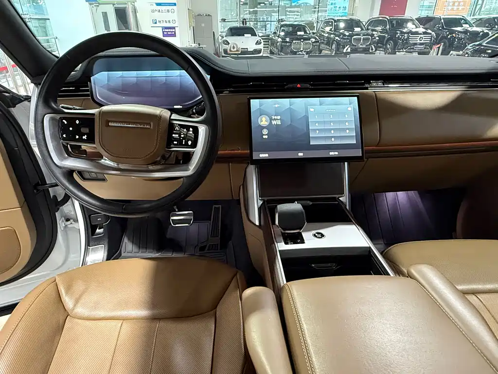 Land Rover Range Rover — миниатюра 8