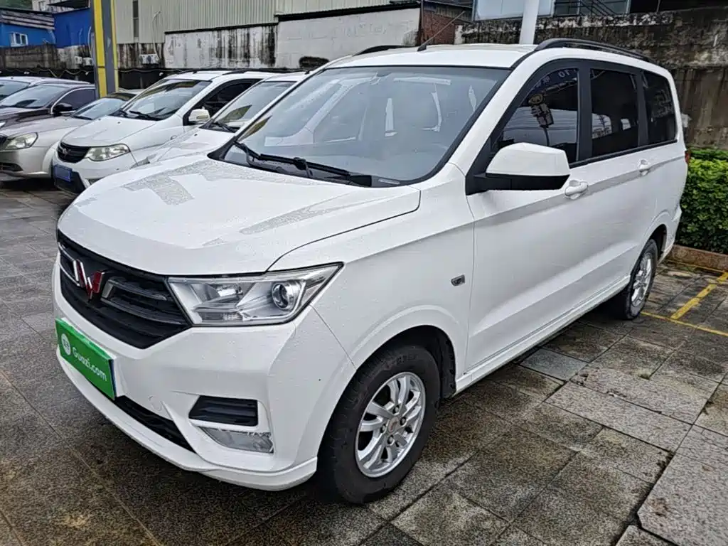 Wuling Hongguang — миниатюра 2