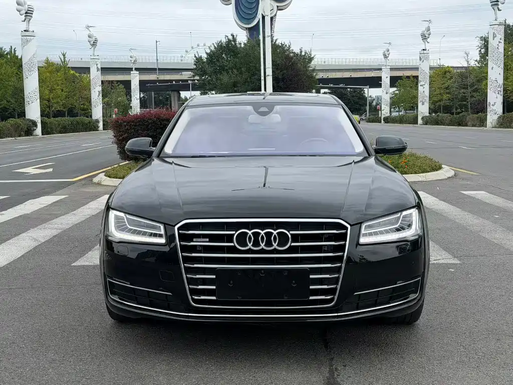 Audi A8 — миниатюра 2