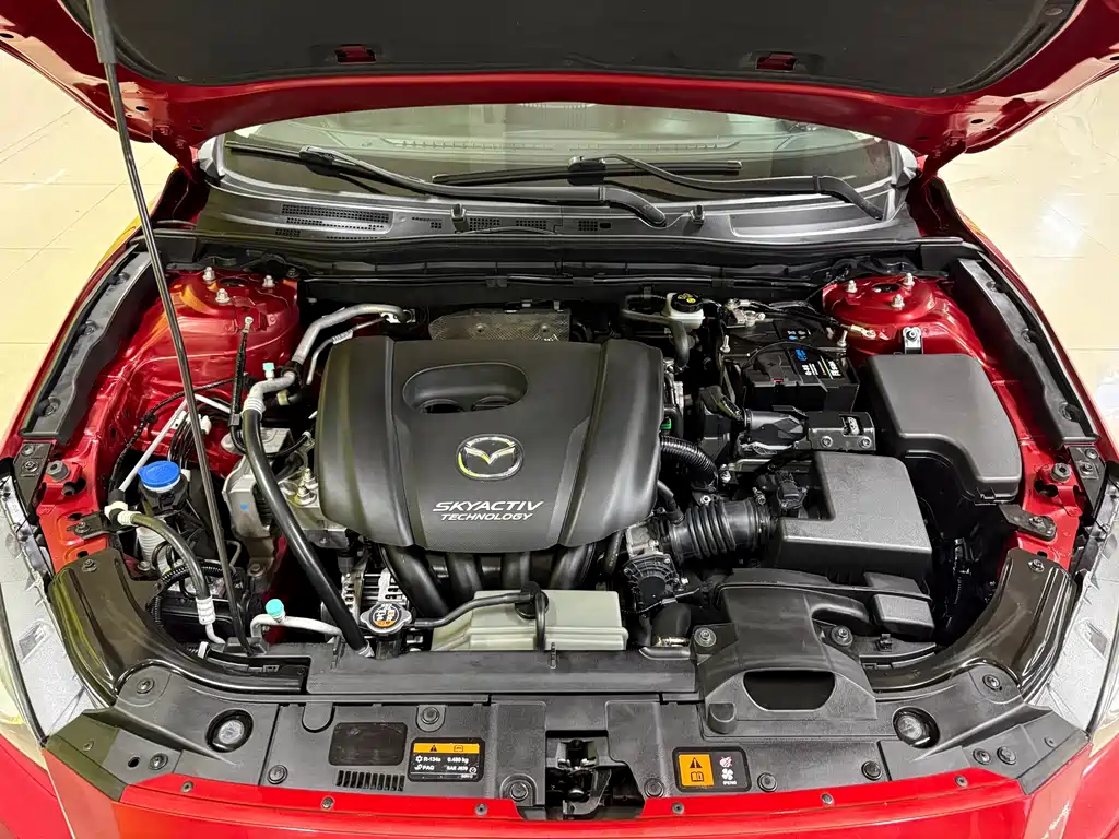 Mazda Mazda3 3 2014 1.5L MT Comfort